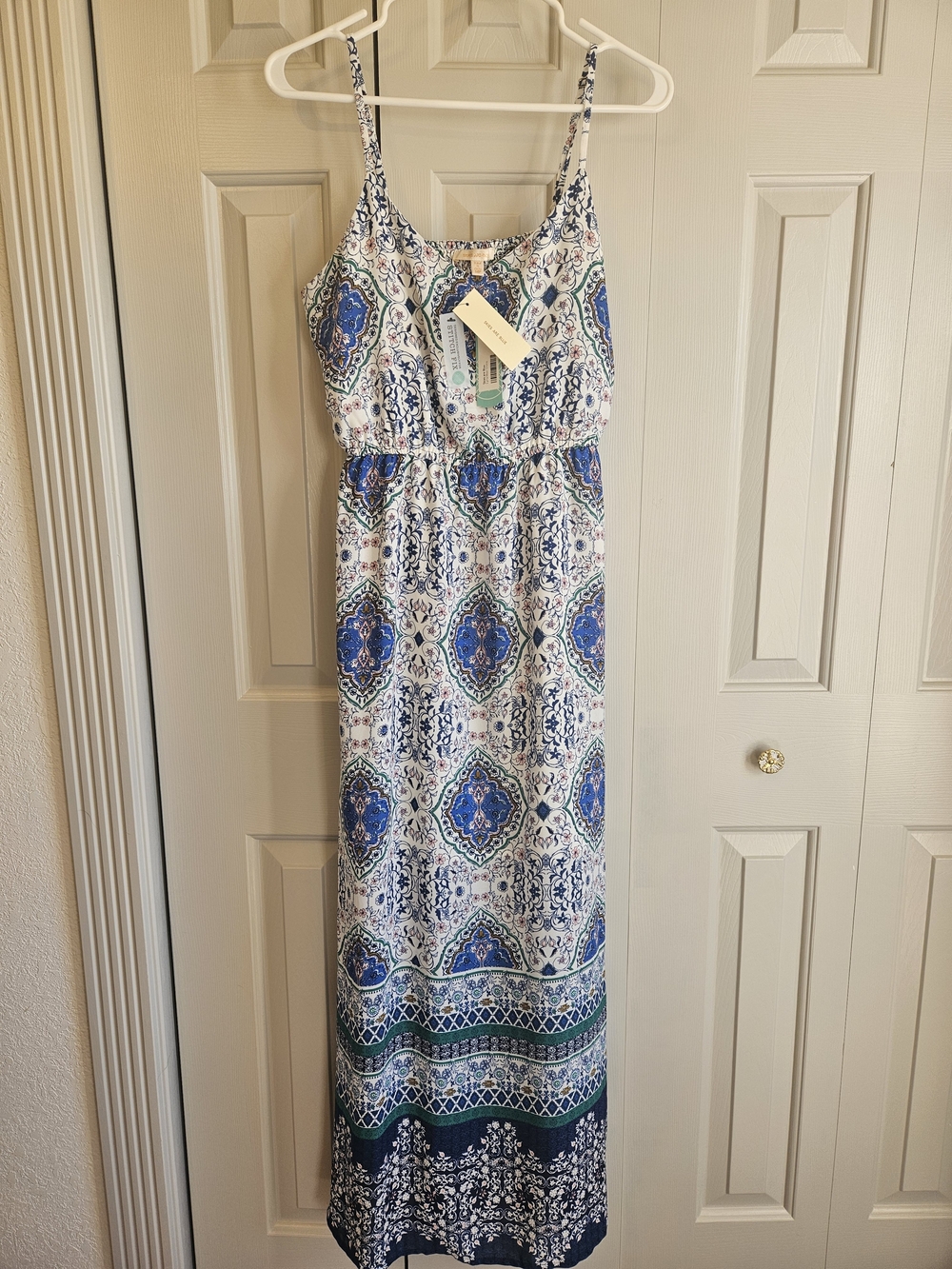 Skies Are Blue- Women's Printed Maxi Dress Blue & White